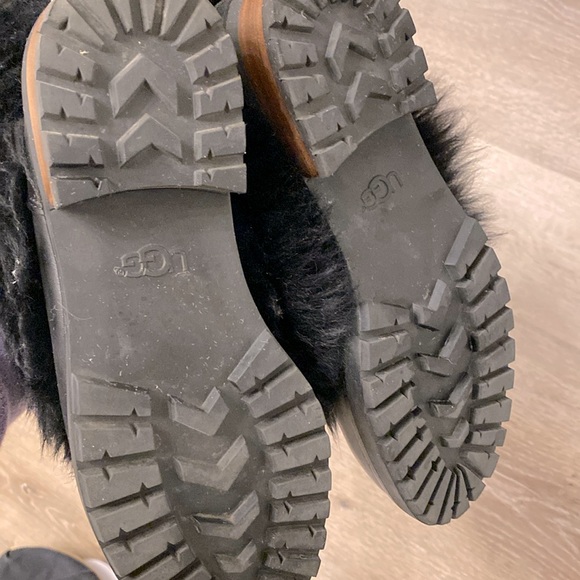 EUC [UGG] RARE Otelia Black Leather Round Toe Ankle Fur Booties Women’s Sz 6 - Picture 10 of 11